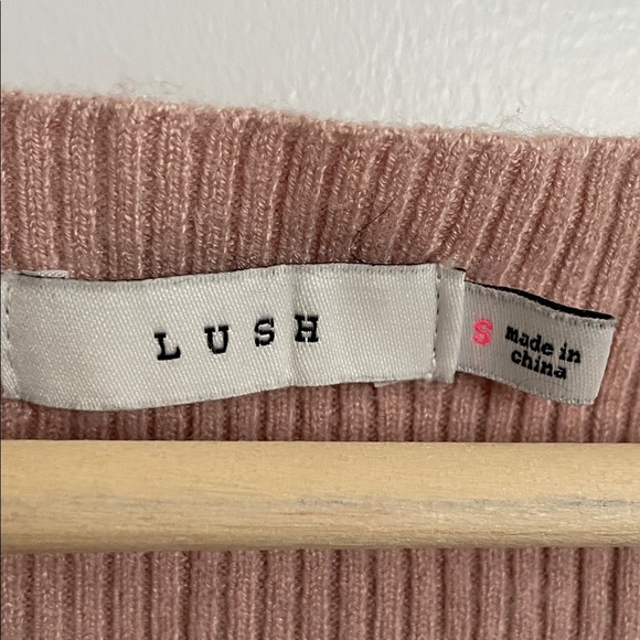 🔵Lush Ribbed Square Neck crop top  Blouse in Soft Pink size s - Picture 2 of 8